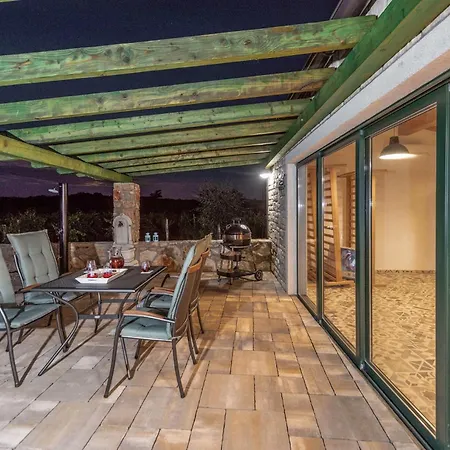 Luxurious In With Sauna Umag