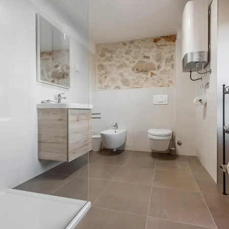 Luxurious In With Sauna * Umag